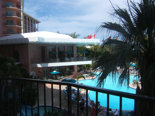 Fairmont Southampton Hotel pool