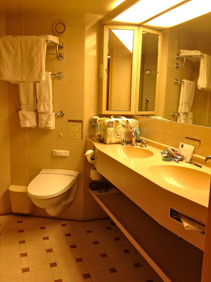double sink and vanity in superior suite