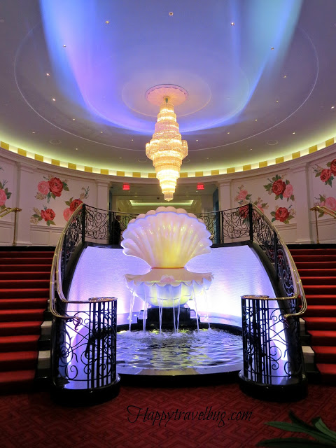 The Casino clamshell fountain