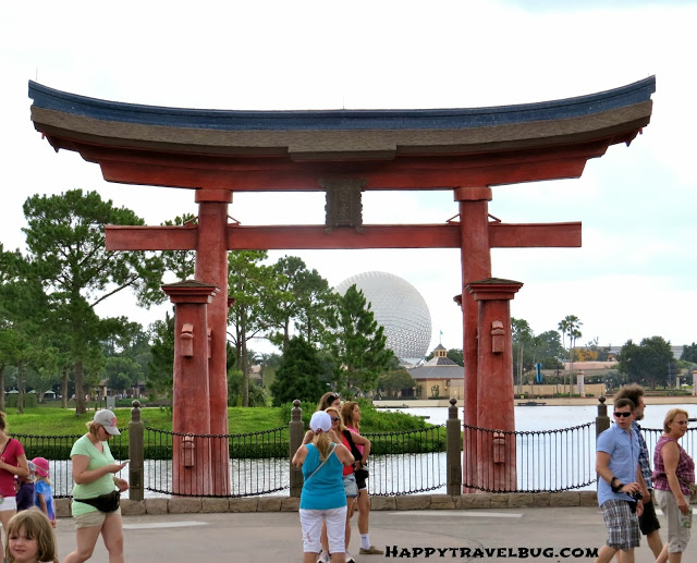 Entrance to Japan at Epcot (Disney World)