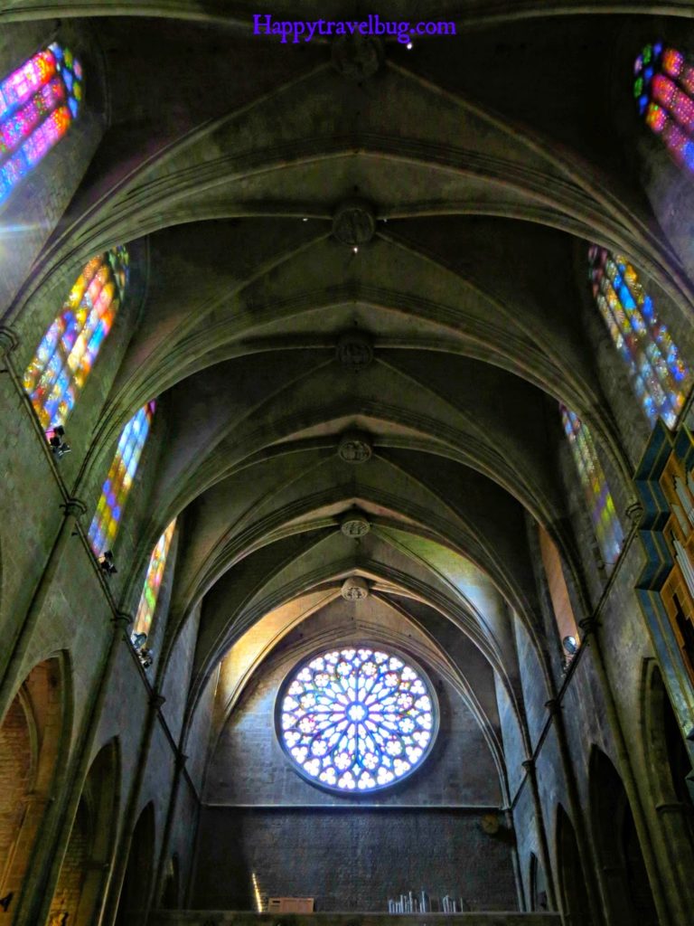 Stained glass windows in The Basilica Santa Maria del Pi