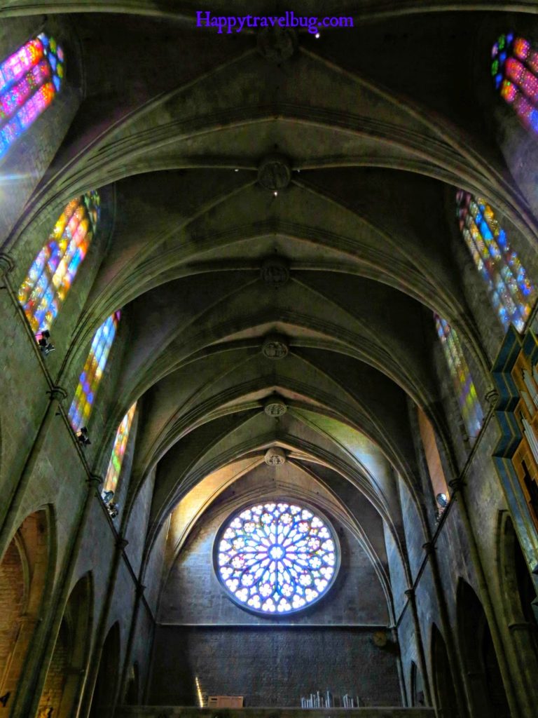 Stained glass windows in The Basilica Santa Maria del Pi