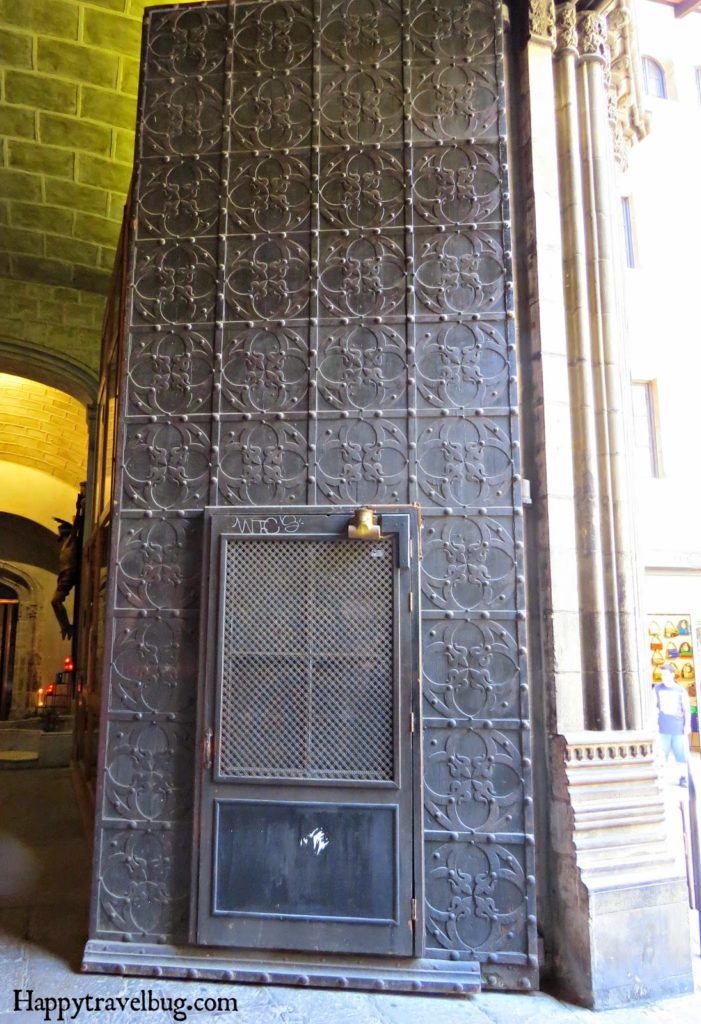 Giant front door of the Basilica Santa Maria del Pi in Barcelona, Spain